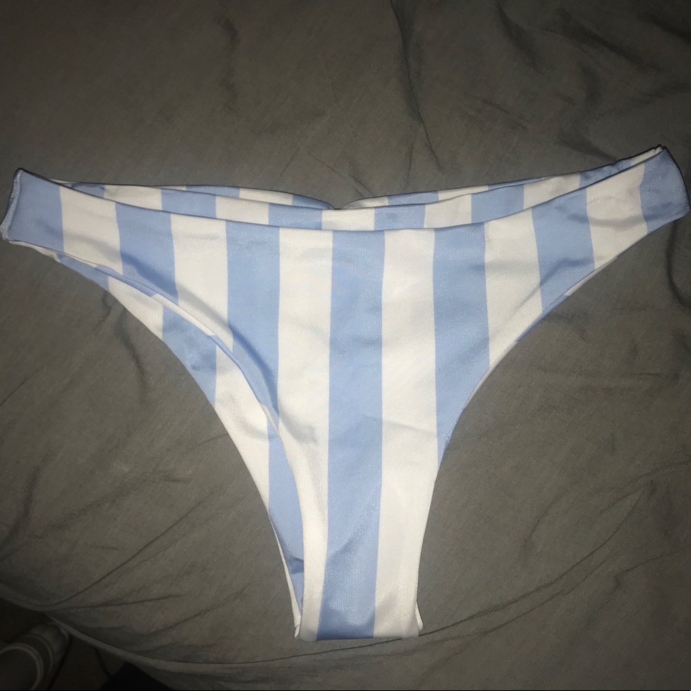 Bikini bottoms! Medium